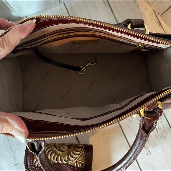 BRAHMIN Tan Trellis Satchel And Matching Wallet - Picture 6 of 15